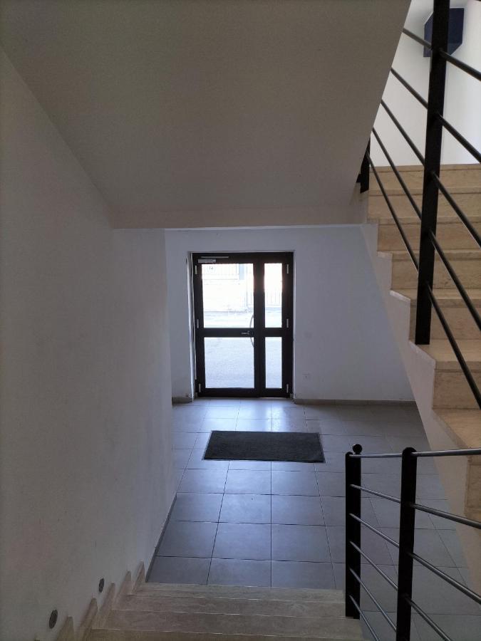 Twin House Apartment Tito ภายนอก รูปภาพ